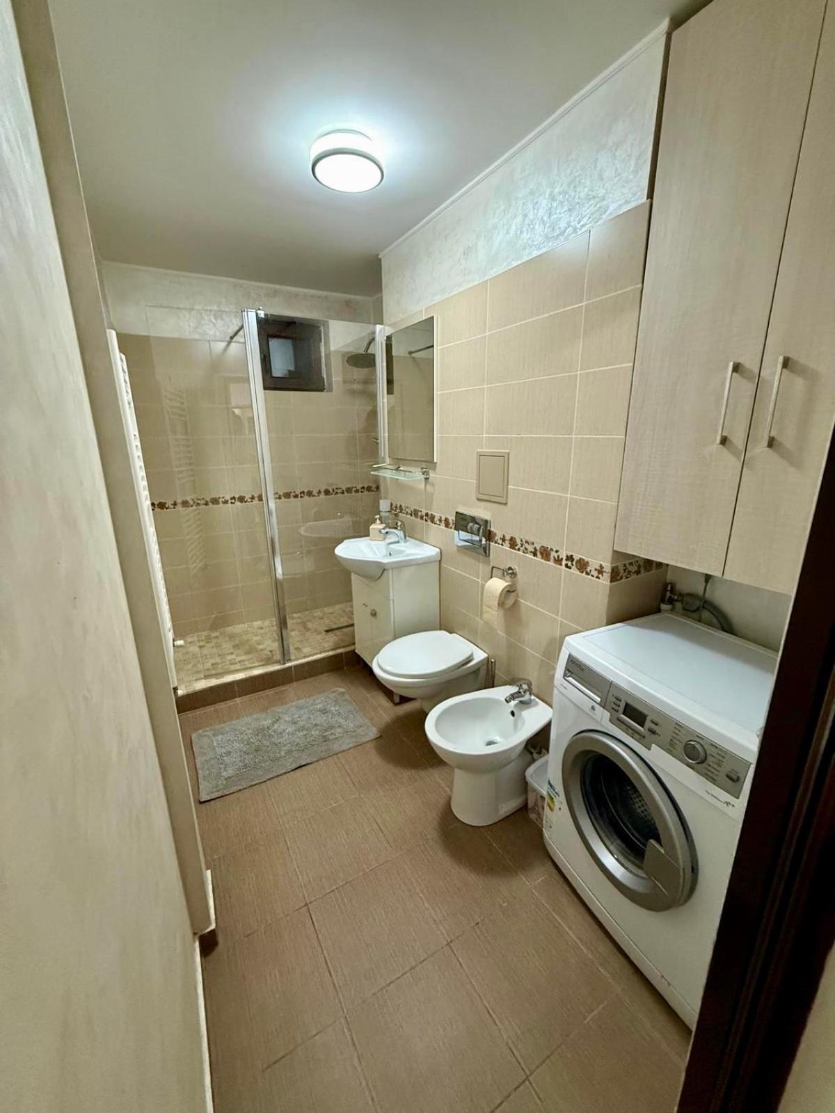 Zen Apartment กาลาจิ ภายนอก รูปภาพ